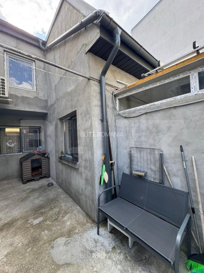 Casa spatioasa cu 4 camere, 103 mp, curte 70 mp, zona 13 Septembrie - 15