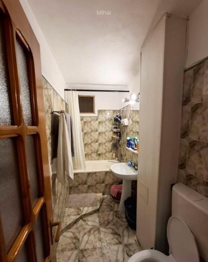 De vanzare Apartament 3 camere, central, Foc?ani Etaj 1 - 9