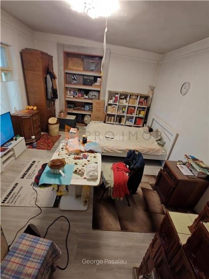 Casa de vanzare si teren 708 mp in zona Micro 5 - 2