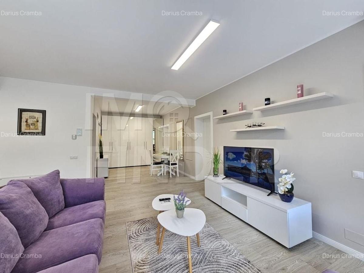 Inchiriere apartament 3 camere situat in vila privata, zona UMF - 12