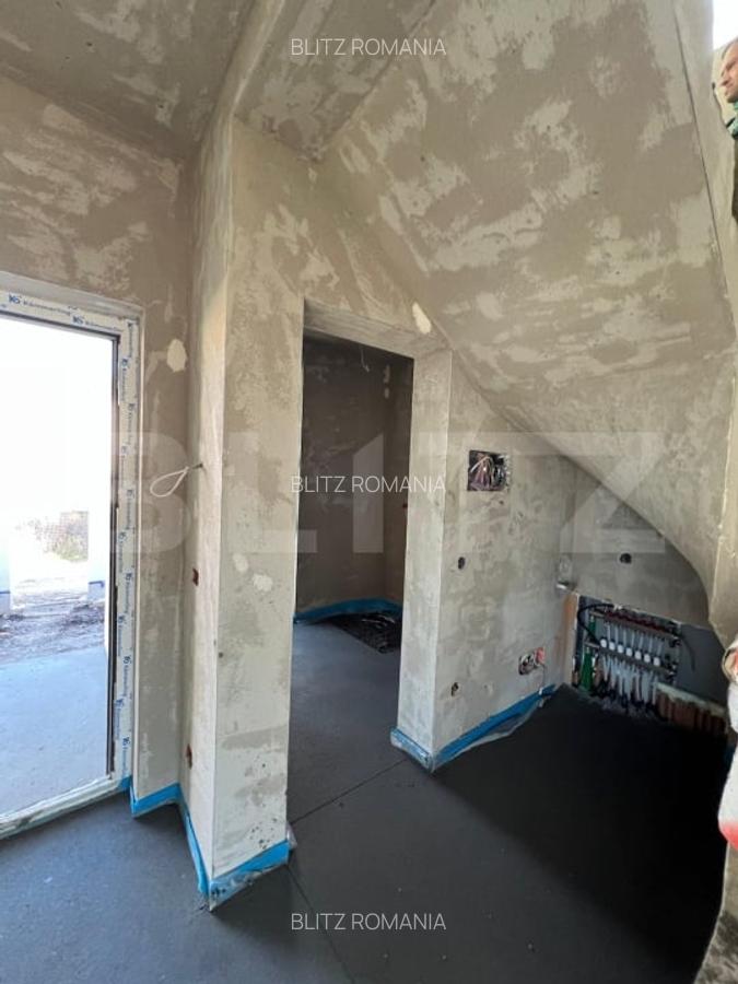 Casa 3 dormitoare si teren generos, zona centrala Chinteni! - 9