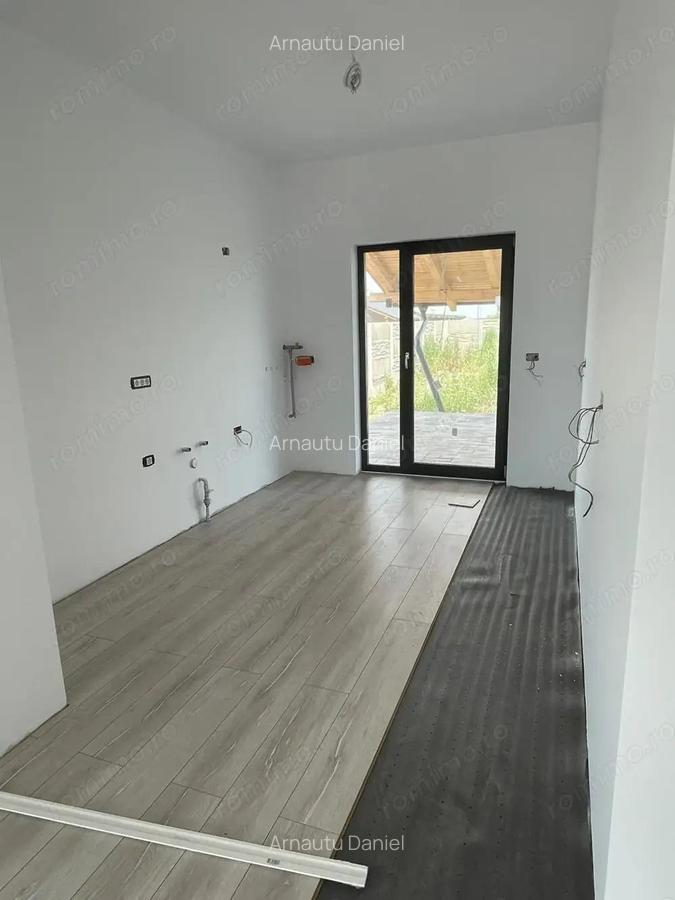 Casa Individuala pe parter in Mosnita, Toate Utilitatile, Drum asfaltat 190.000 e - 11
