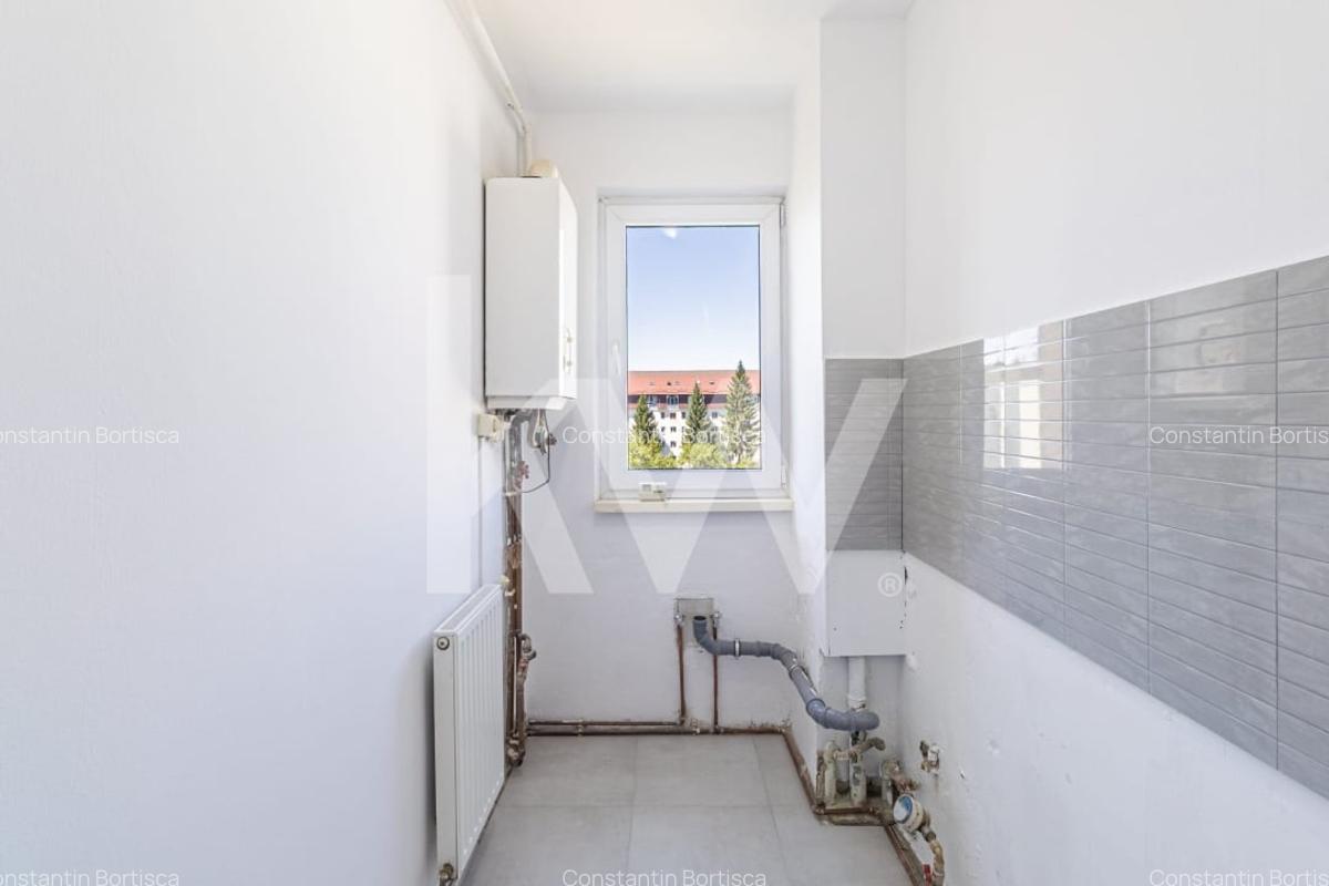 Apartament cu 2 camere semidecomandat în Florilor - 13
