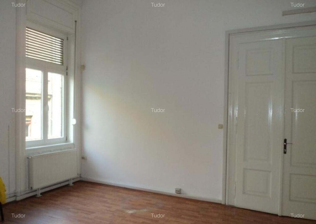 Apartament 5 camere, 181mp, Timisoara, Piata Unirii, 388.000euro - 2