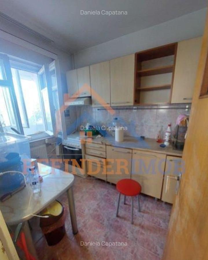 Apartament cu 3 camere decomandat în Drumul Taberei - 7