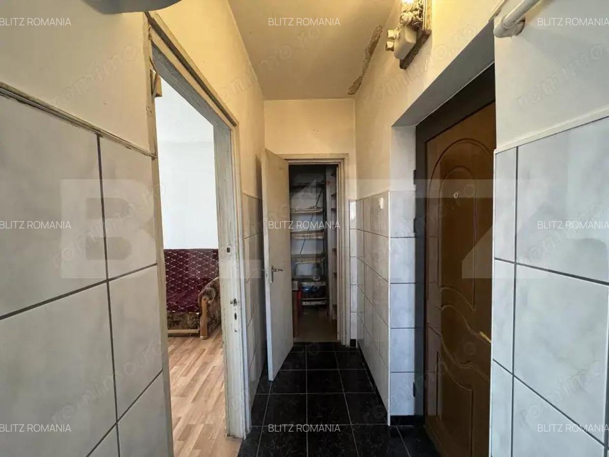 Apartament cu 2 camere, decomandat, zona 8 Mai - 3