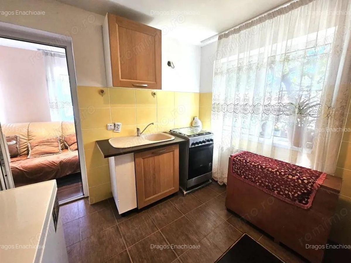 Casa cu teren la pret de apartament in Giulesti-capatul tramvaiului 11 - 10