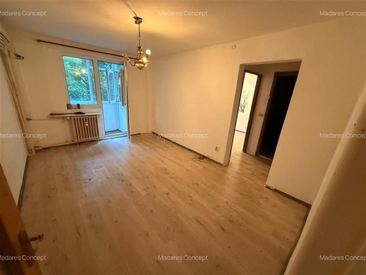 Apartament cu 3 camere decomandat în Doamna Ghica - 3