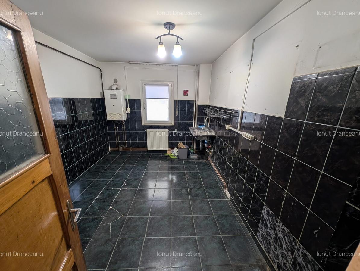 GARA ARCU 2 CAMERE DECOMANDAT ET.2 LIBER 57 MP BLOC 1985    COD 160435 - 4