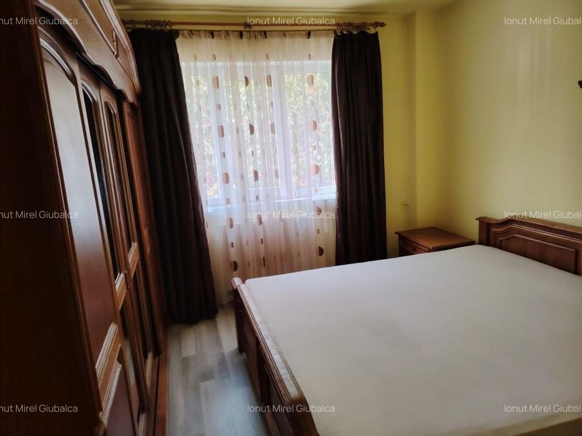 Apartament 3 camere, zona Ambasador, etaj 1 - 3