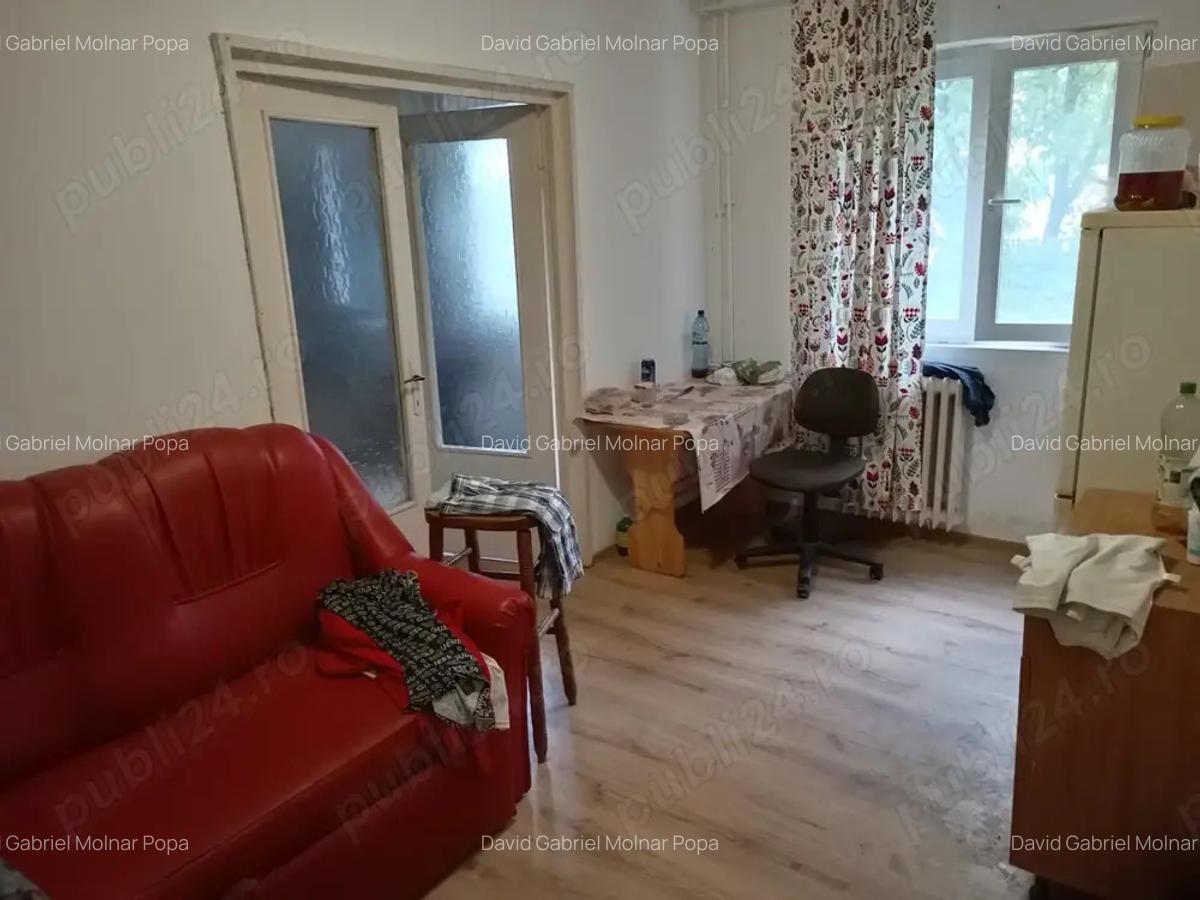Apartament cu 3 camere in Calea Sagului - 2