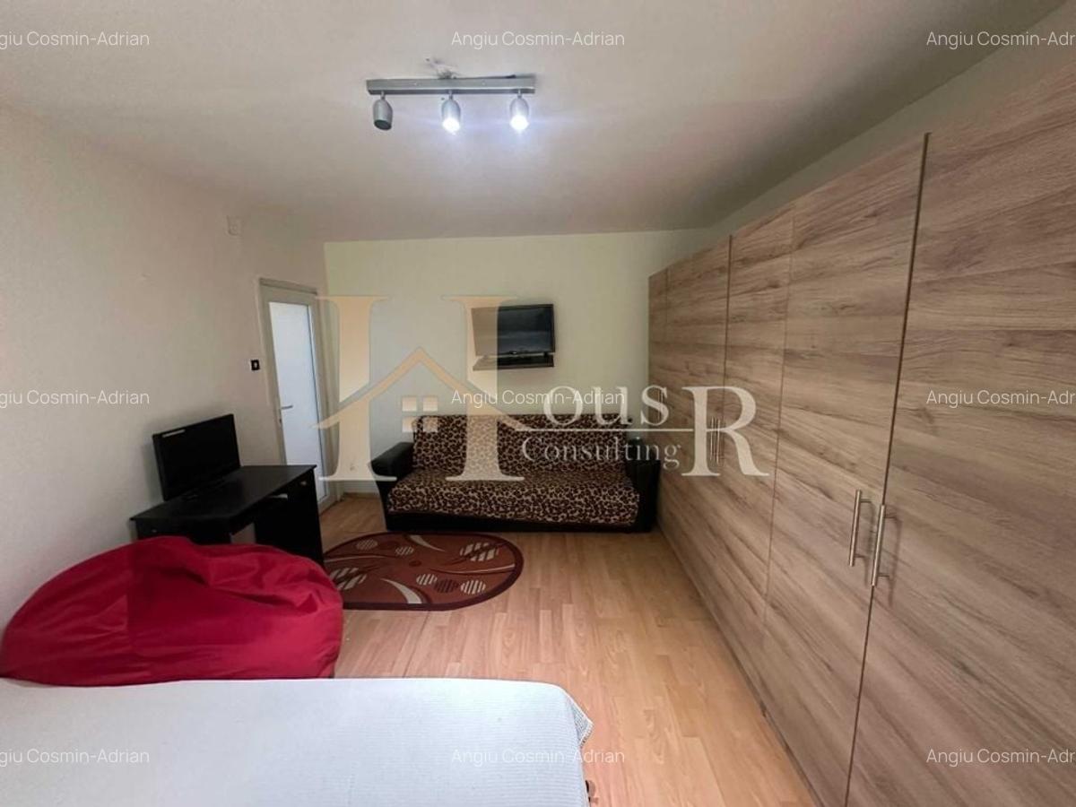 Parter inalt in bloc izolat. Decomandat. Bucatarie spatioasa. - 2
