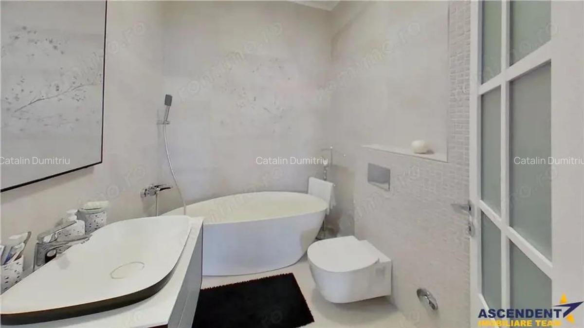 EXPLOREAZA 3D! Nobiliara proprietate, in vila, cu 50 mp gradina, Tractorul, Brasov - 10