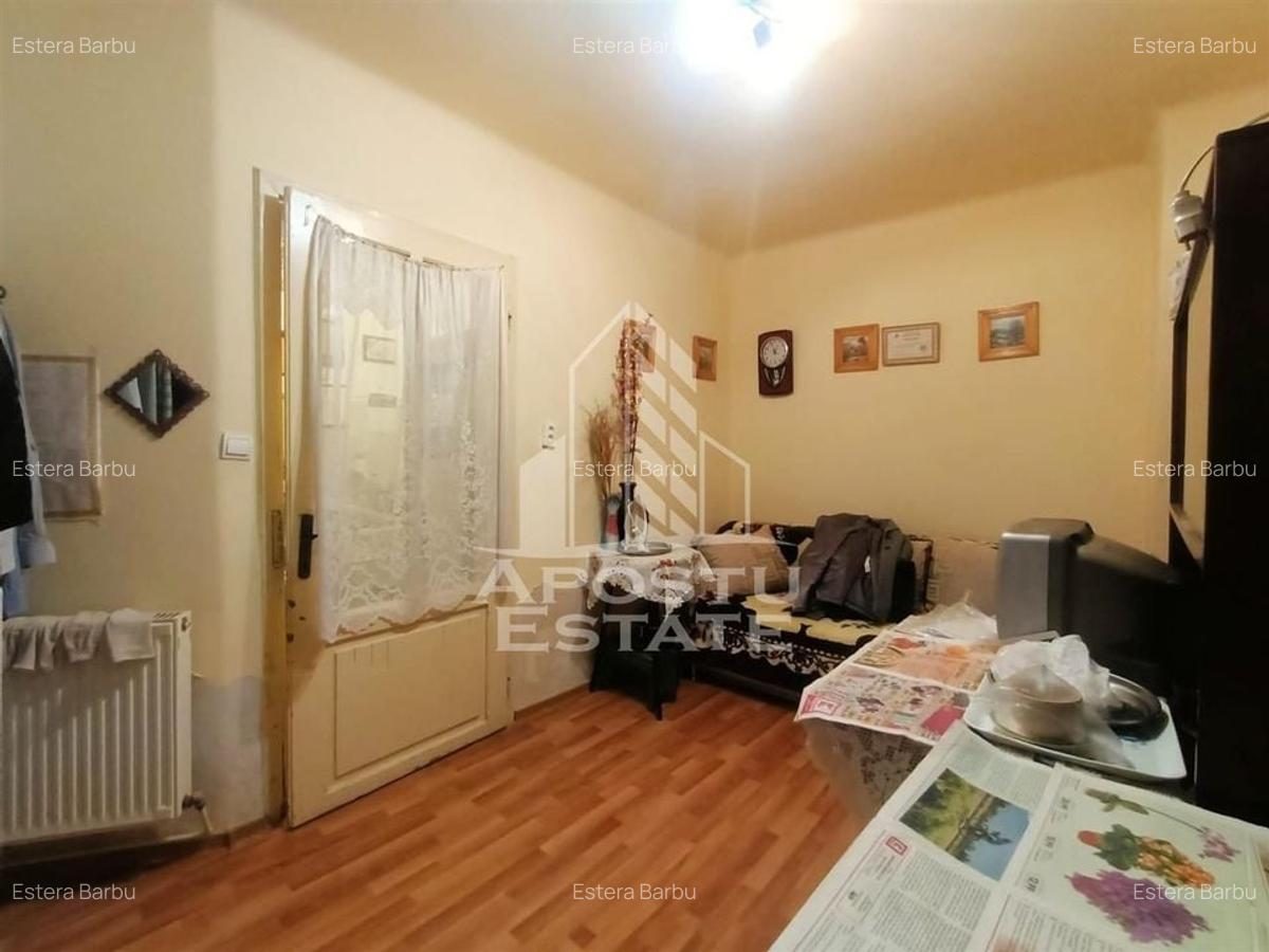 Apartament cu 2 camere decomandat în P-ța Unirii - 2