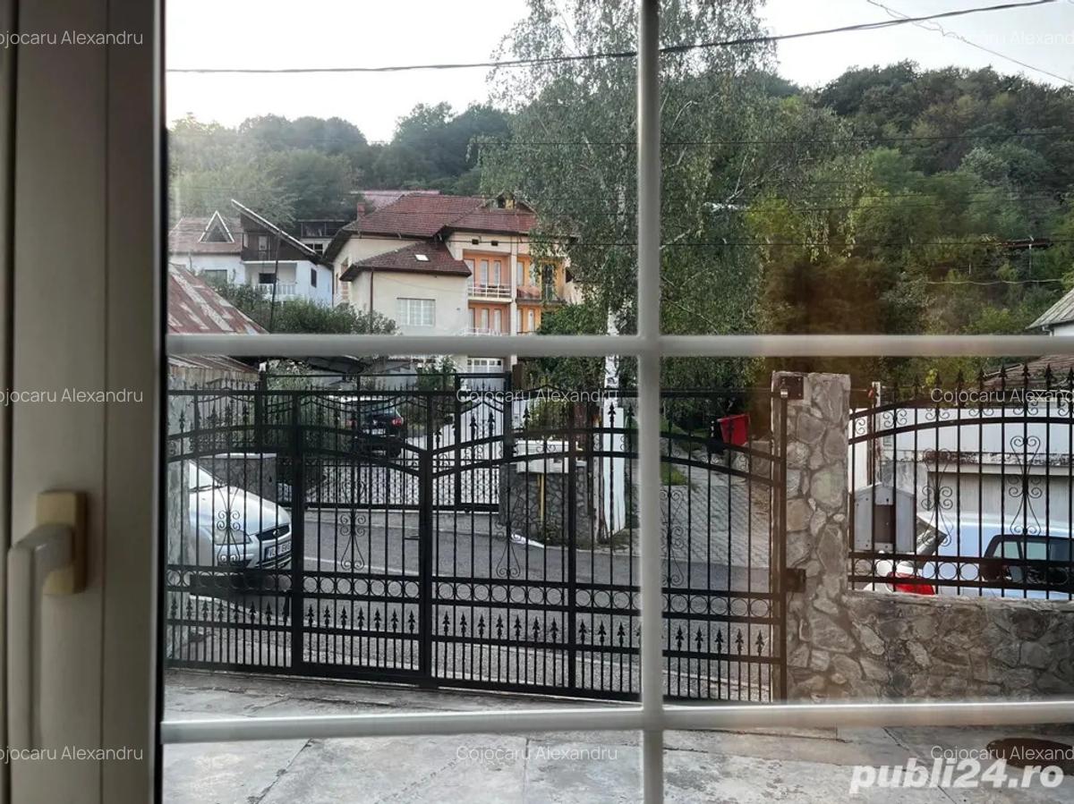Apartament decomandat de 3 camere la curte in vila DE VANZARE - Direct Proprietar. Zona Traian - 6