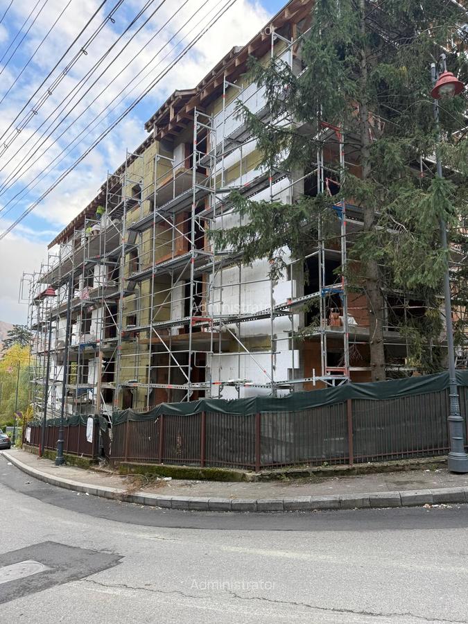 Apartament de 2 camere Centrul Orasului Sinaia - 1