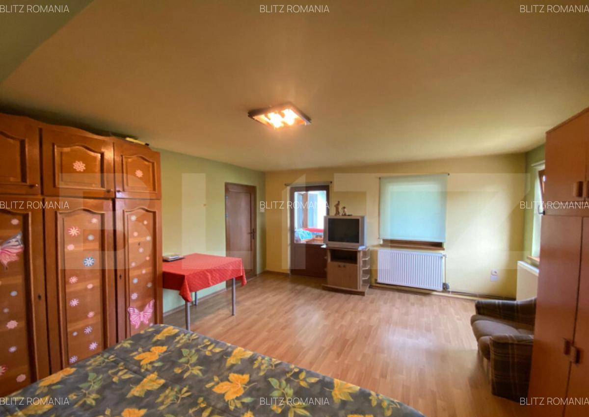 Casa spa?ioasa cu teren generos de 1910mp Valea Ursului I - 4