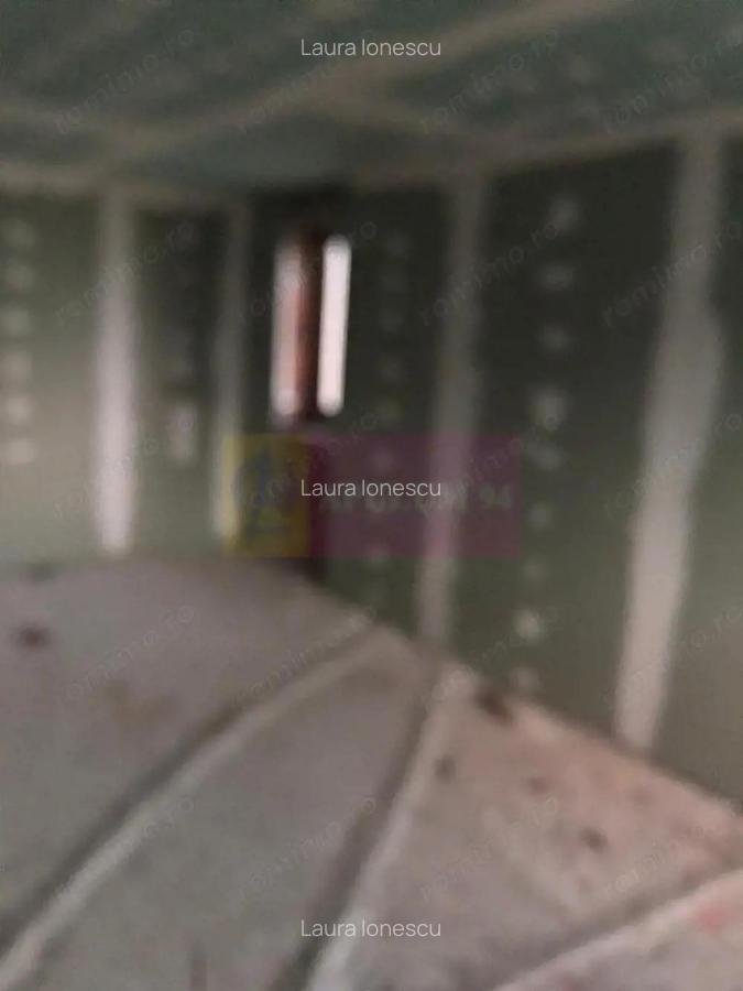 Vila la rosu Zarnesti- Mitropolit Metianu cu vedere superba spre munte - 15