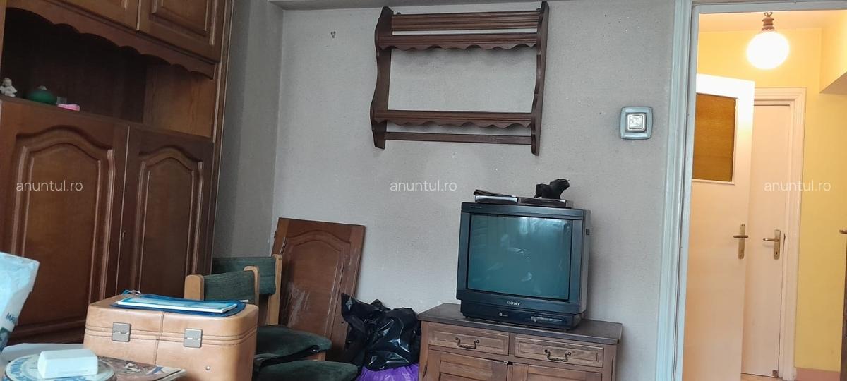 Dristor, metrou, etaj 4, bloc reabilitat - 12
