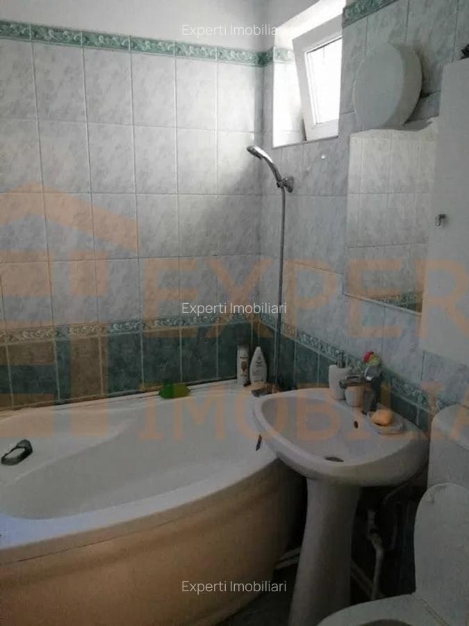 Apartament 4 camere - zona Far Constanta - 9
