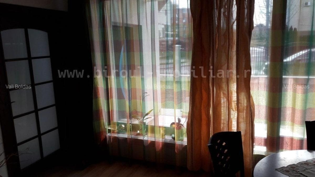 Casă cu 5 camere în Eforie Nord - 9