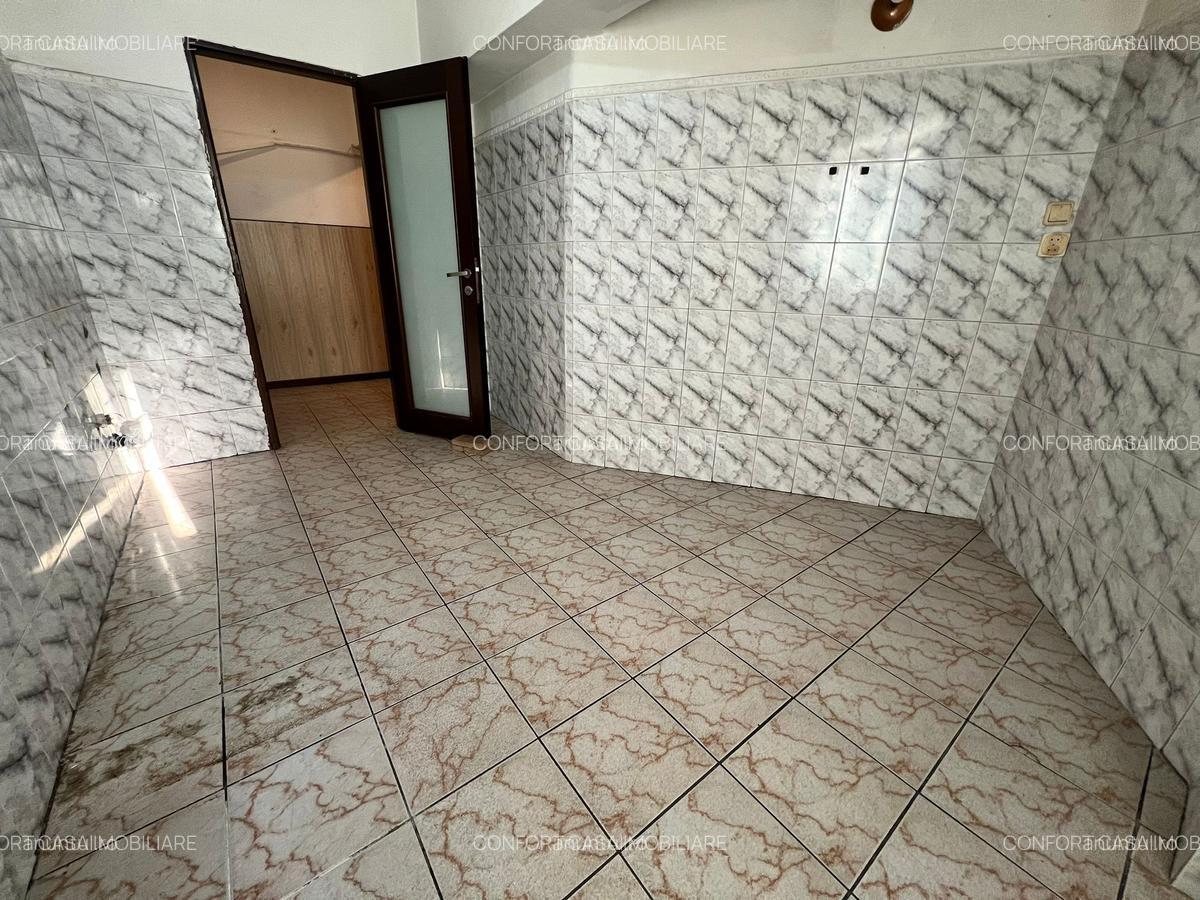 Decebal, Dristorului, rond Baba Novac, 4 camere bloc 1987 - 6