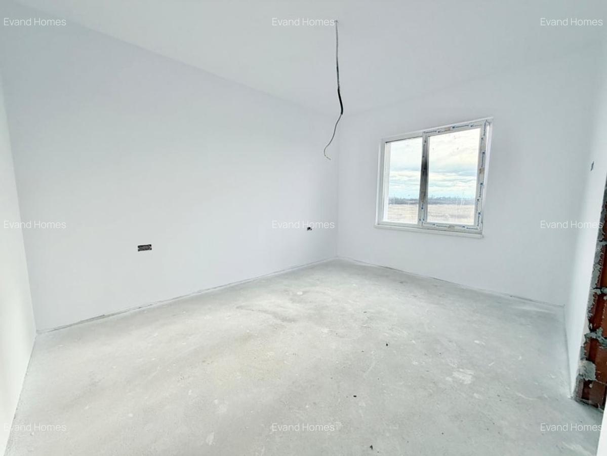 Duplex Individual 4 camere + toate utilitatile - Mosnita Noua - 12