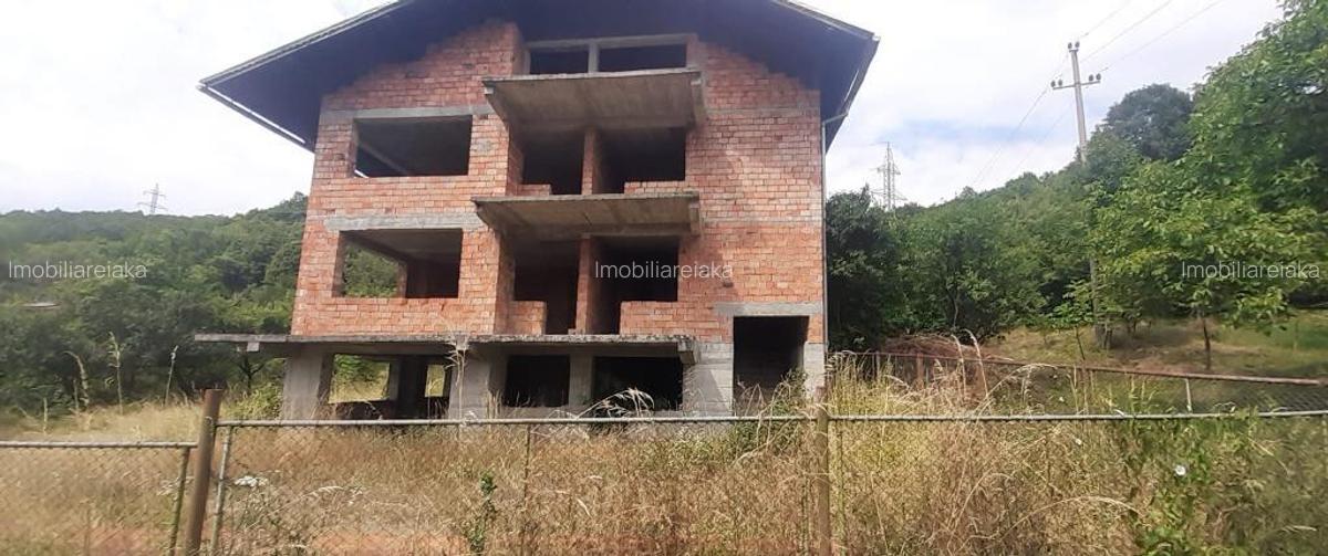 Baia Sprie, casa in constructie - 3