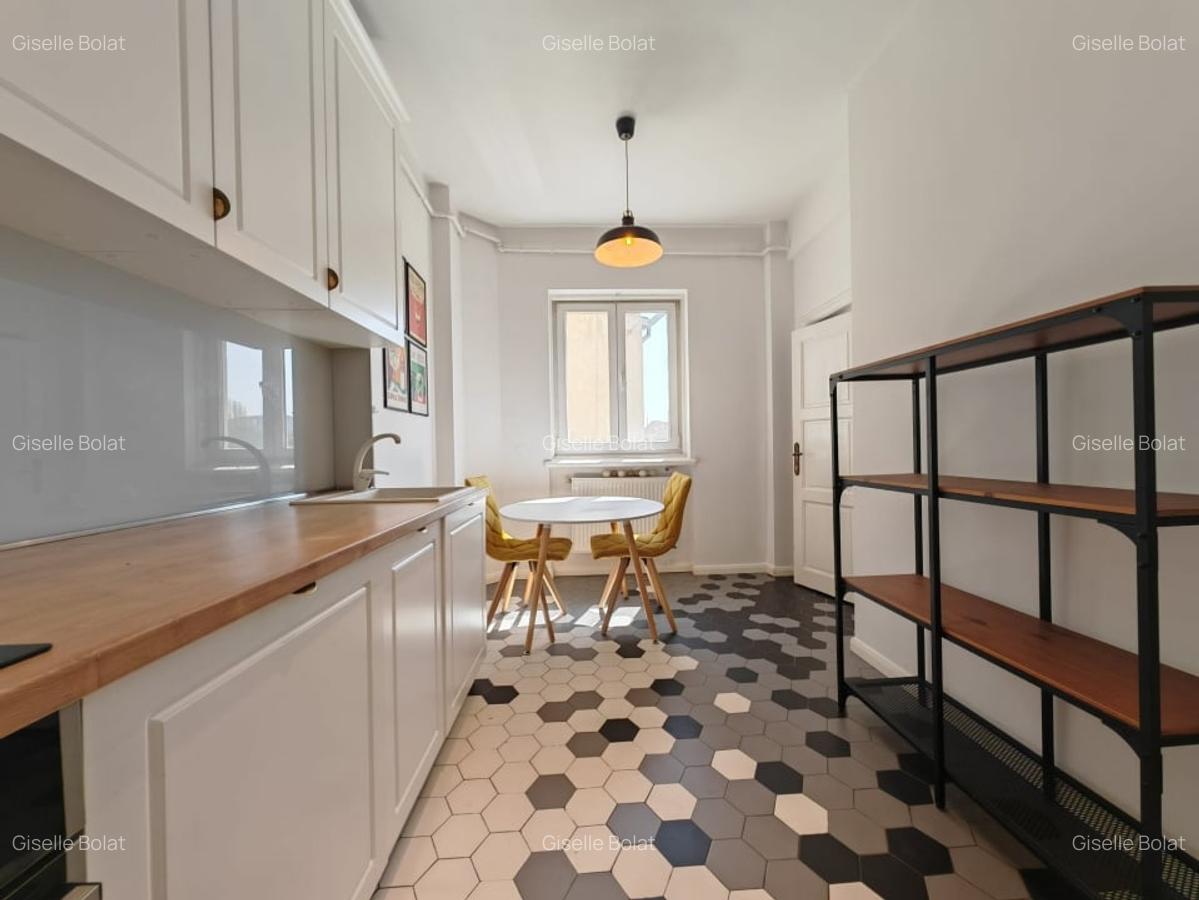 Apartament 4 camere, Piata Victoriei - str. Occidentului - 7