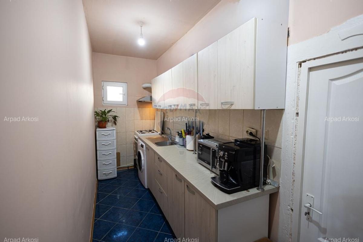 Apartament de vanzare si spatiu comercial COMISION 0% - 3