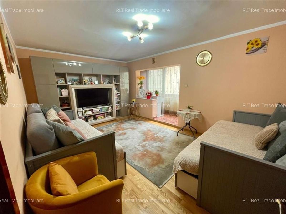 Apartament cu 4 camere decomandat, mobilat în Răcădău - 2