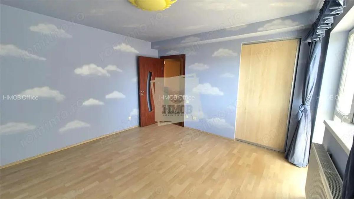 Apartament cu 3 camere 2 balcoane si parcare in Turnisor - 6