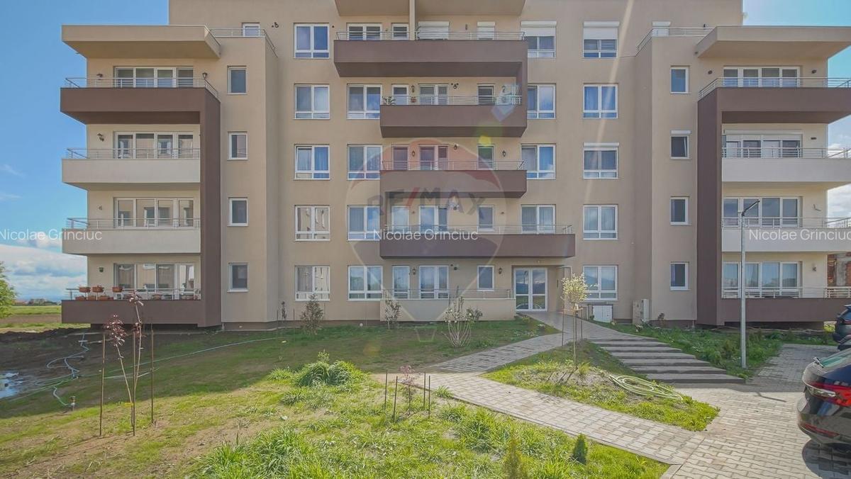 Apartament cu 2 camere decomandat în Cristian - 12