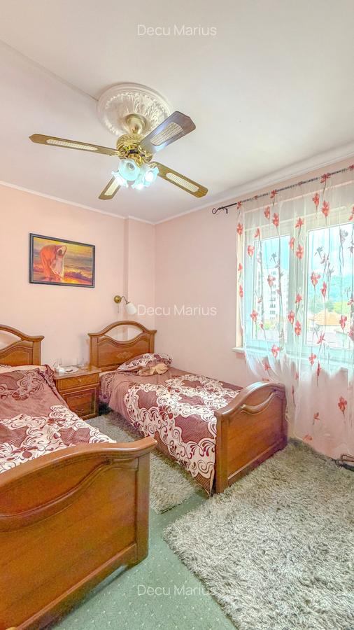 Apartament unic cu 7 camere, 3 balcoane, 3 bai, 2  parcari, 2 beciuri, Central - 14