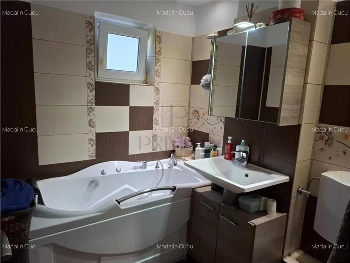 LIPOVEI - 3 CAM - DECOMANDAT - ETJ.2 - BOXA - CENTRALA/AC - ZONA EXCELENTA - 8