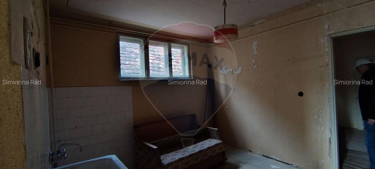 Apartament cu 4 camere de vanzare in zona Central - 2 Apartament cu 4 camere de vanzare in zona Central - 2