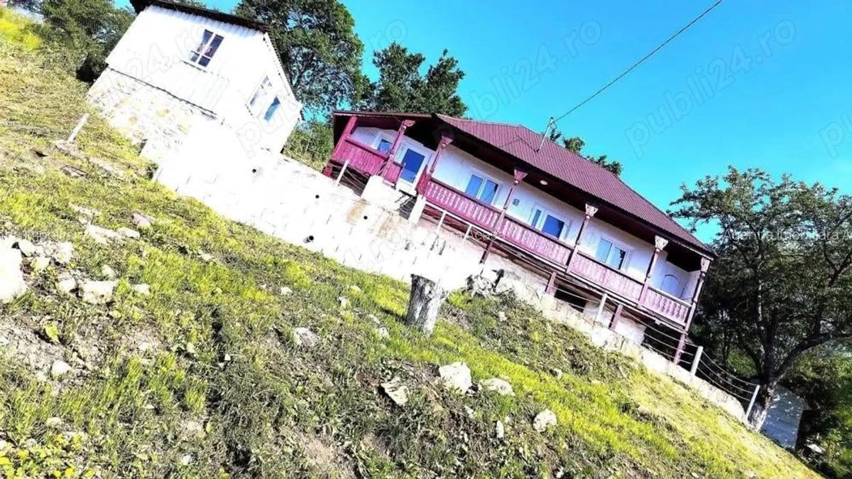 De vanzare casa Bucovineana, in inima Manastirilor Neamt , 33.000 euro - 2