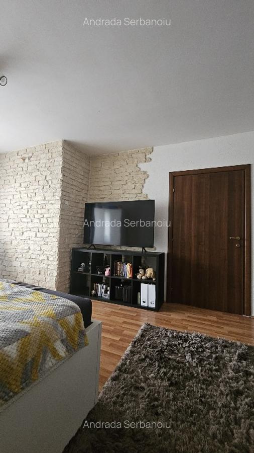 Închiriez apartament 120 mp - 3