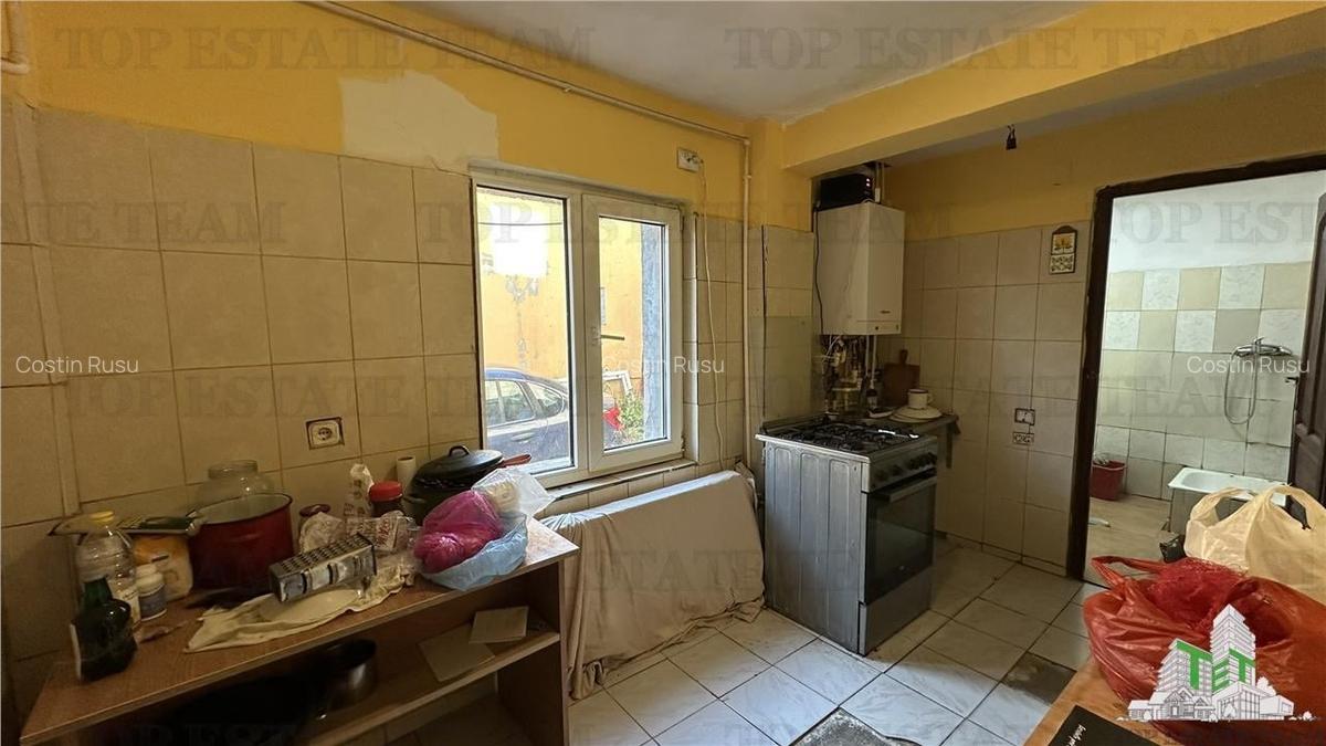 Casa individuala 6 camere de vanzare zona metrou Republica - 7