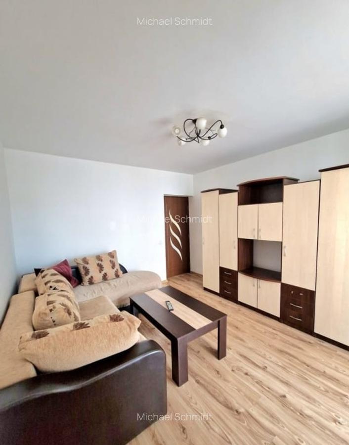 Apartament cu 2 camere, 61mp, balcon, parcare, zona Porii - 1