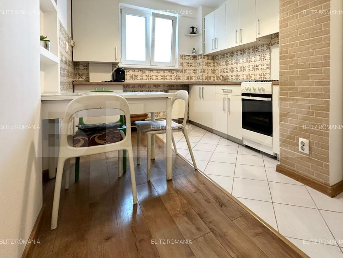 Apartament renovat cu 3 camere, in zona Piata Astra, Brasov - 1