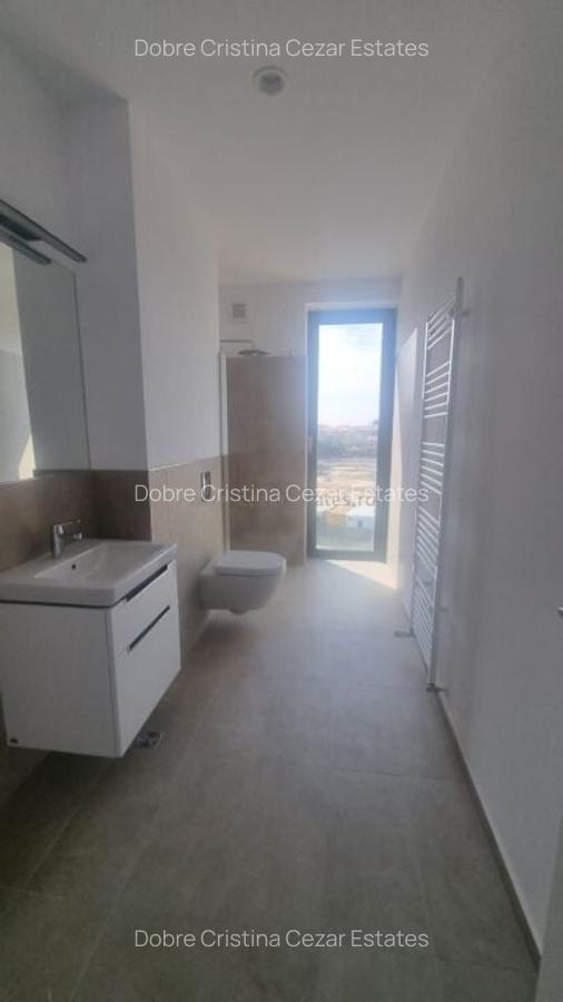 Apartament cu 4 camere decomandat în Băneasa - 14