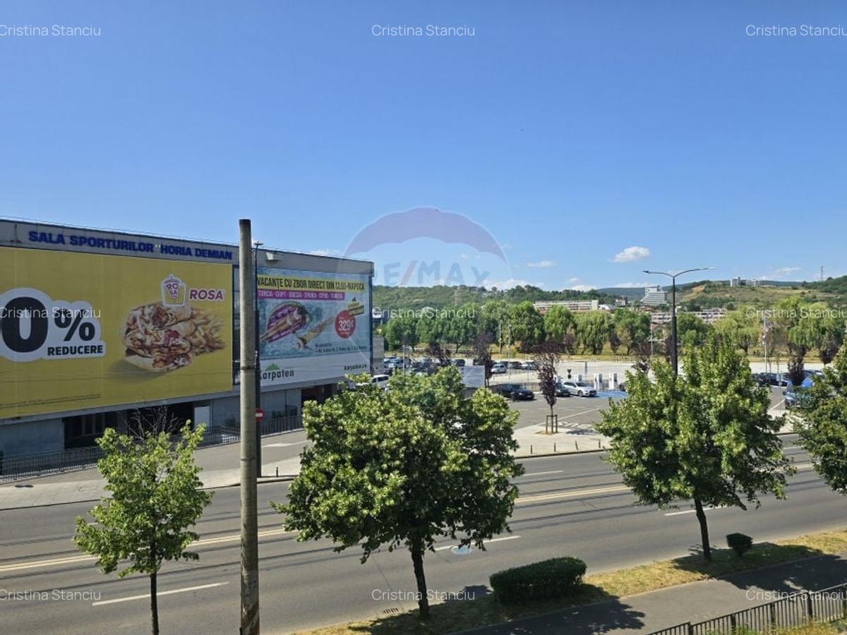 Apartament cu 2 camere semidecomandat, mobilat în Central - 1