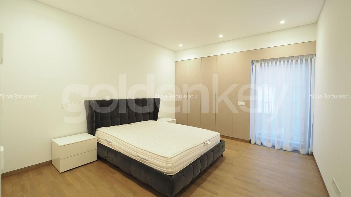 Apartament cu 5 camere semidecomandat, mobilat în Primăverii - 12