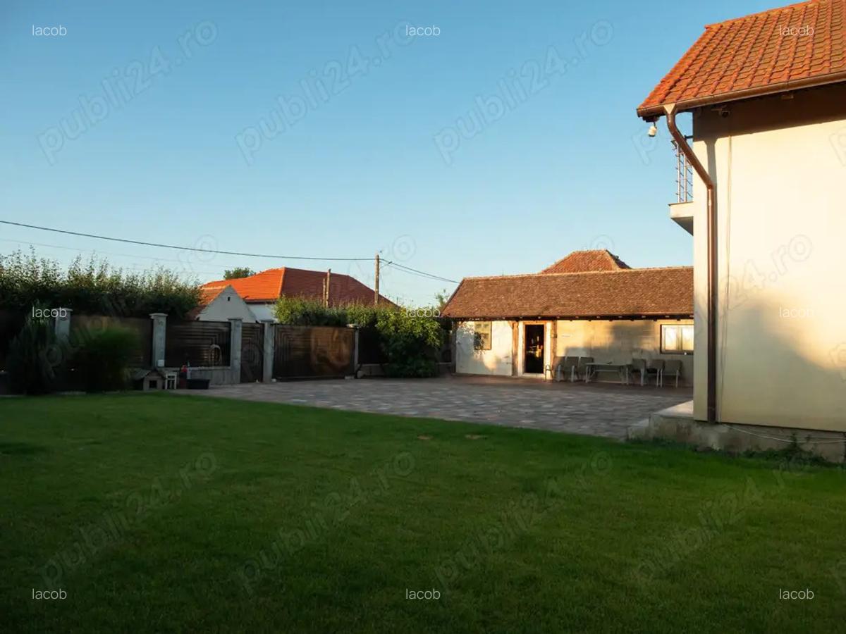 Casa de vanzare - Ineu, Jud arad - 3