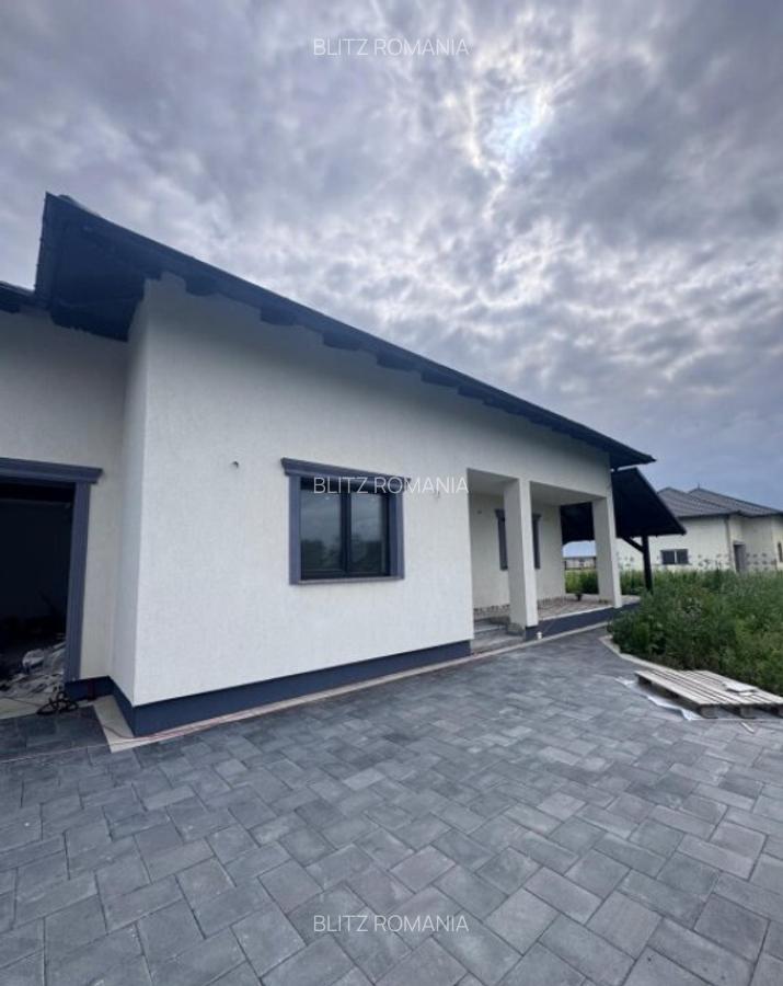 Casa individuala, noua, 800mp teren , Horodnic de Sus - 2