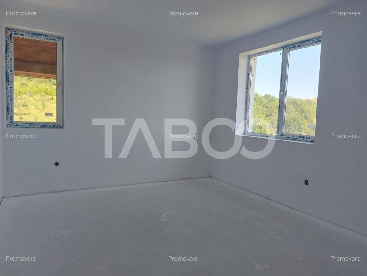 Duplex de vanzare 150 mp P+1E 4 camere 145 mp teren liber Cisnadie - 6