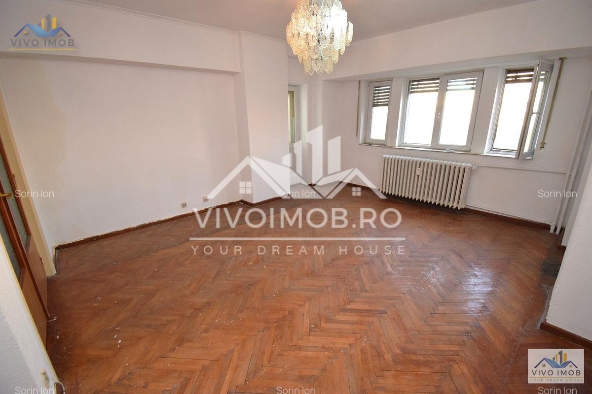 Unirii-Bd. Liberatății |  etaj 5/8 | 67 mp | bloc monolit | vedere Casa Poprului - 1 Unirii-Bd. Liberatății |  etaj 5/8 | 67 mp | bloc monolit | vedere Casa Poprului - 1