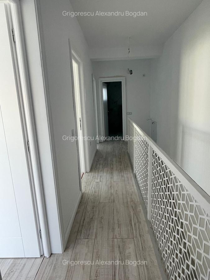 Casă cu 4 camere în Central - 9