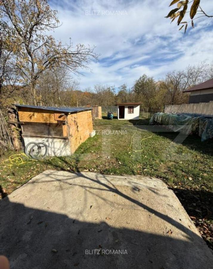 Teren intravilan 1500 mp, ideal pentru casa Iedera - 1 Teren intravilan 1500 mp, ideal pentru casa Iedera - 1